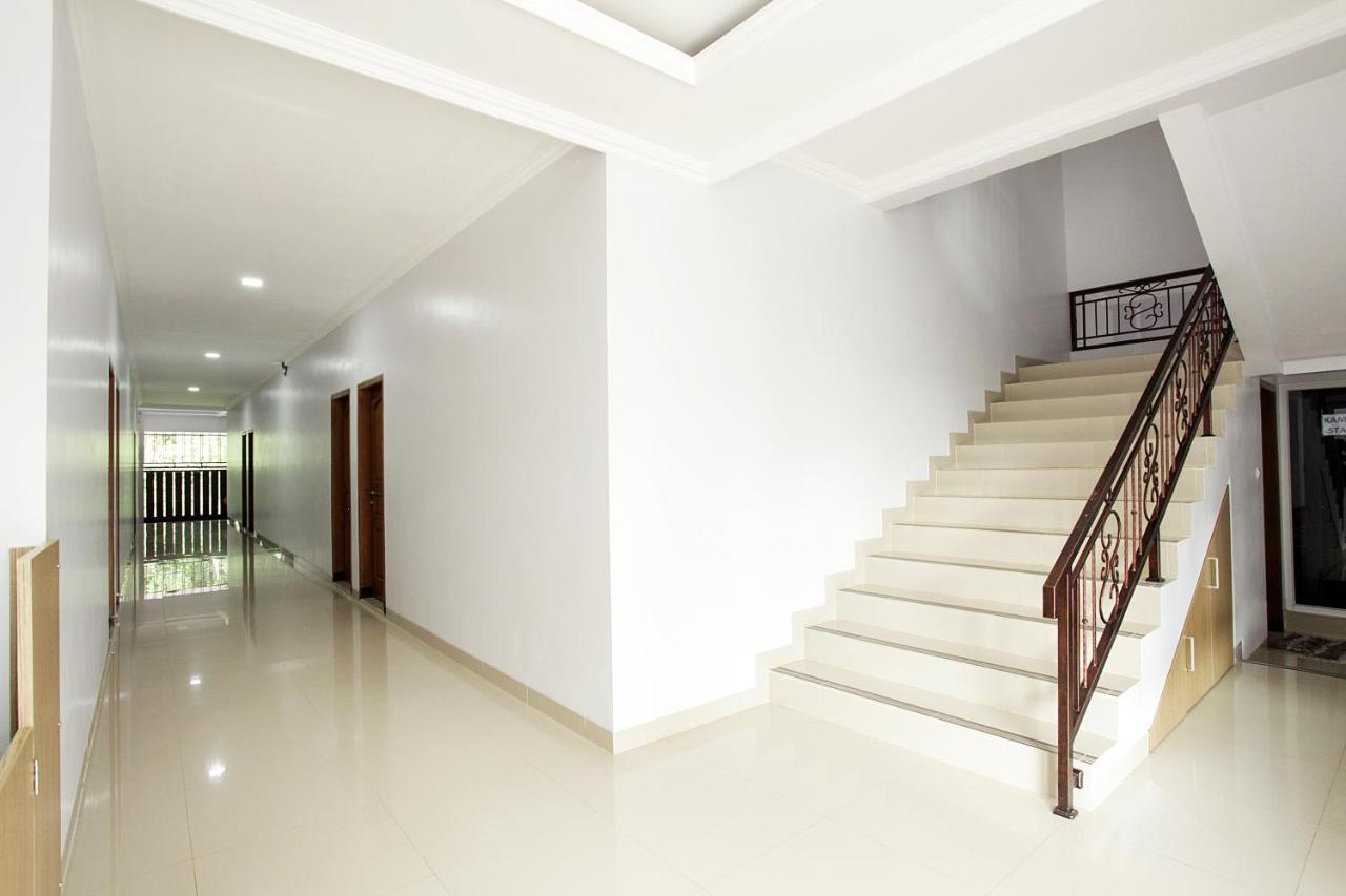 Banua Raya Homestay ジョグジャカルタ エクステリア 写真