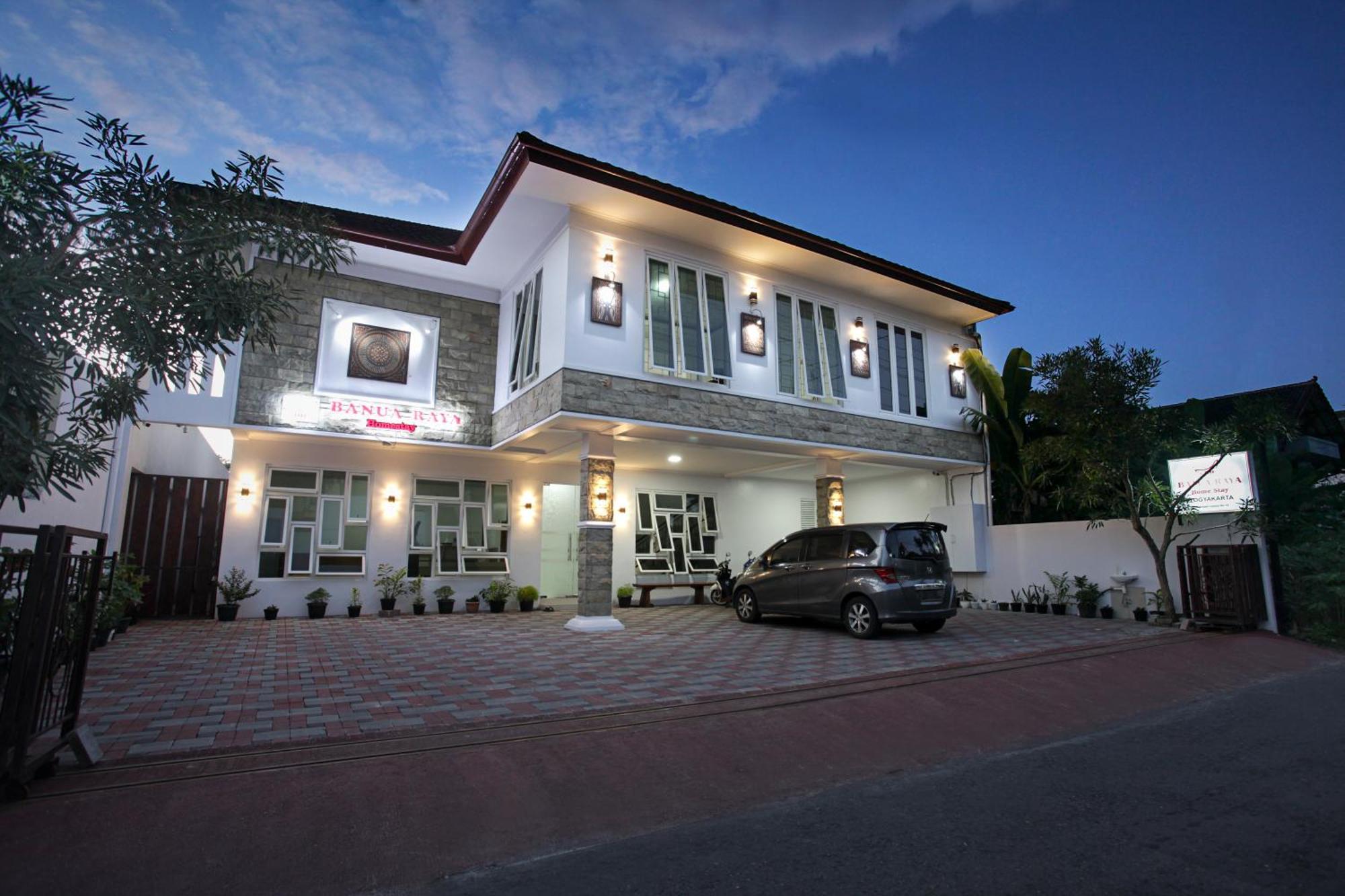 Banua Raya Homestay ジョグジャカルタ エクステリア 写真